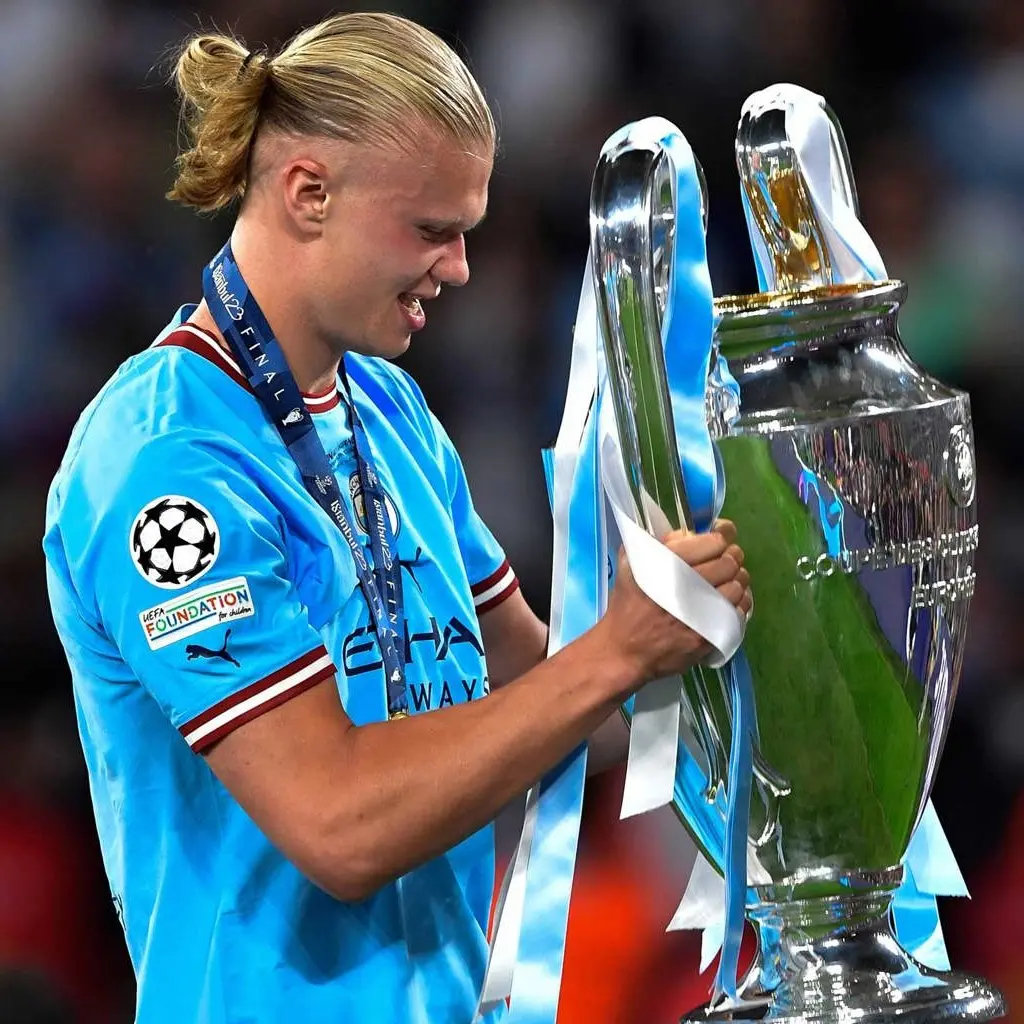 Who is better striker? - Haaland