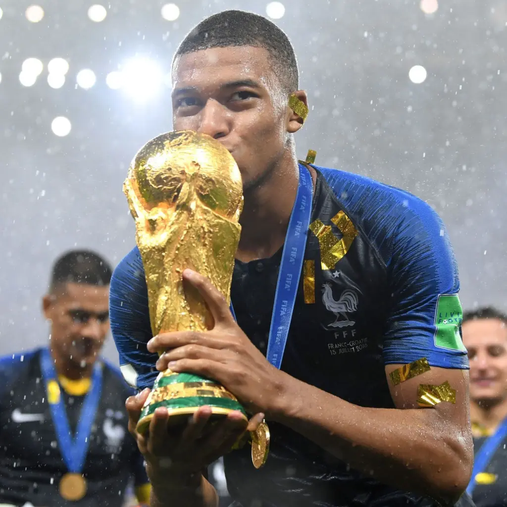 Who is better striker? - Mbappe