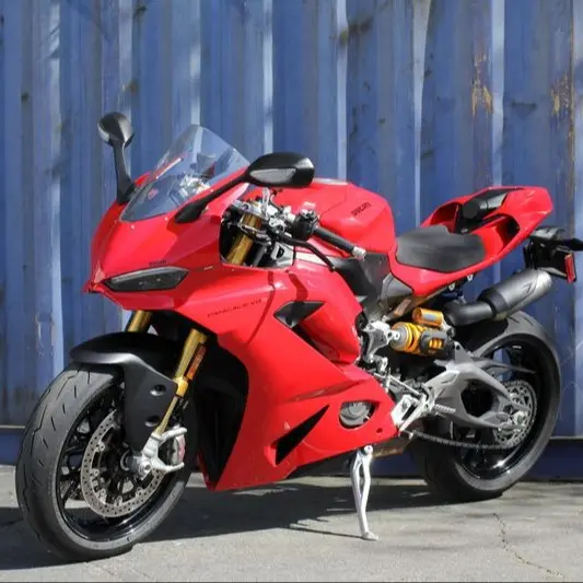 Which is better? - Ducati panigale
